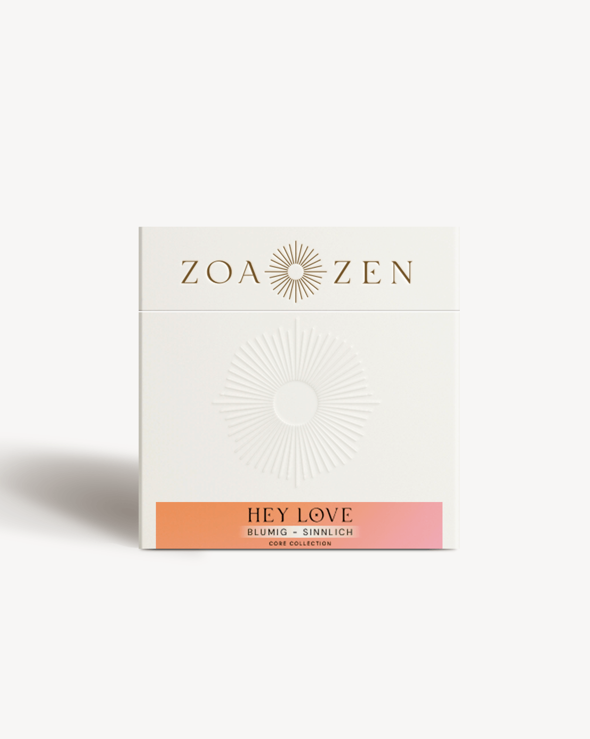 Zoa Zen hey love Duftkerze, blumige und sinnliche Aromen, weiße Verpackung, Teil der Kernkollektion.